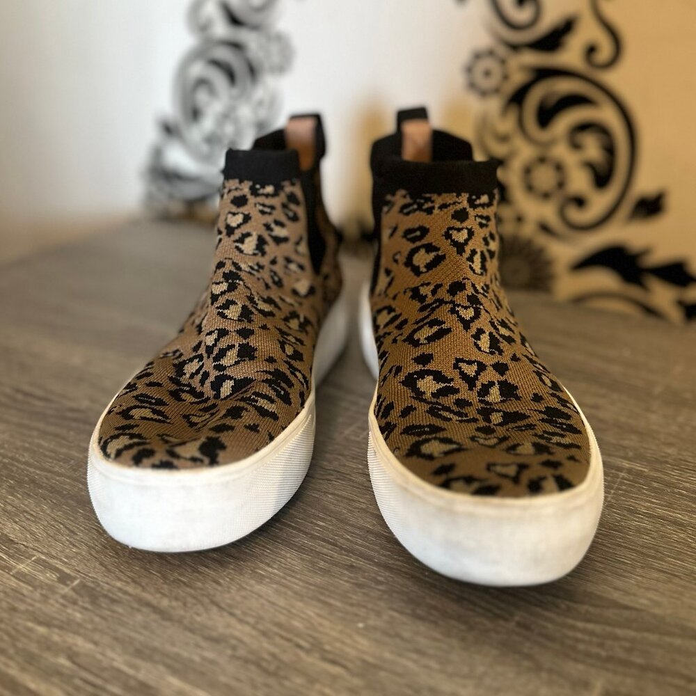Cushionaire Ruby Cheetah Platform Booties — Size 7.5